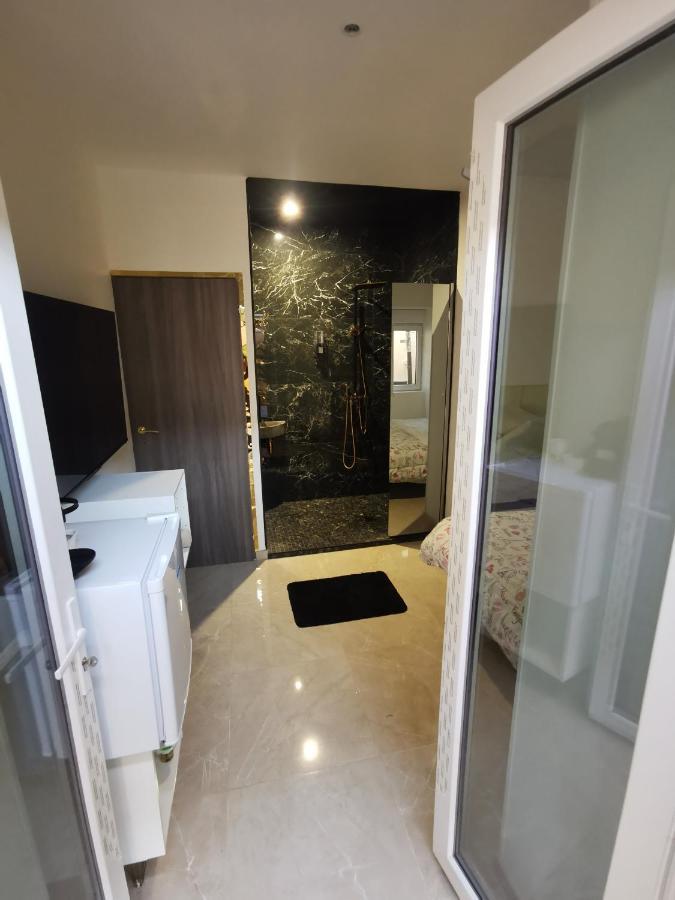 ビユールバンヌLyon Superbe Jacuzzi Vue Sur Jardinアパートメント エクステリア 写真