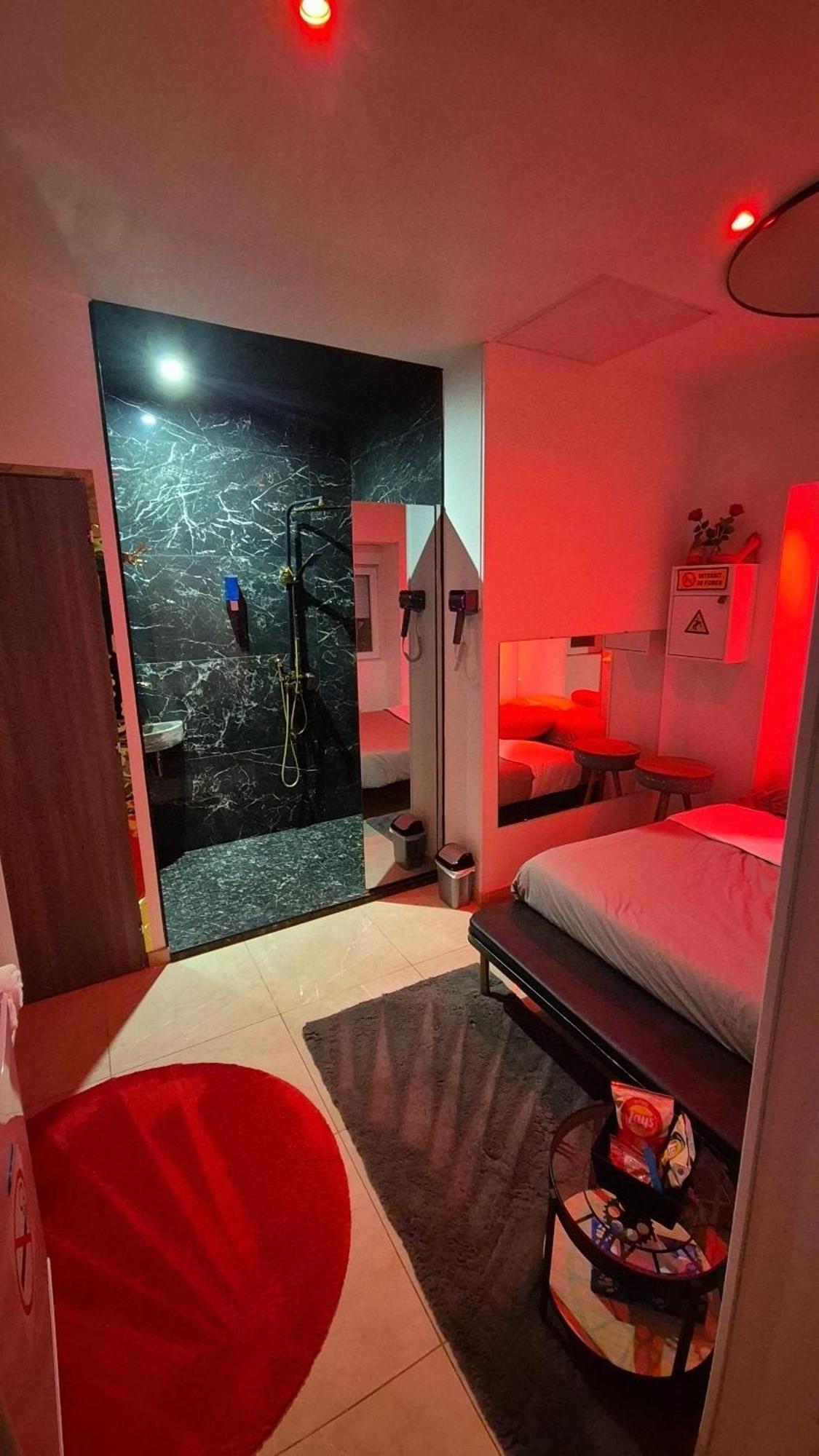 ビユールバンヌLyon Superbe Jacuzzi Vue Sur Jardinアパートメント エクステリア 写真